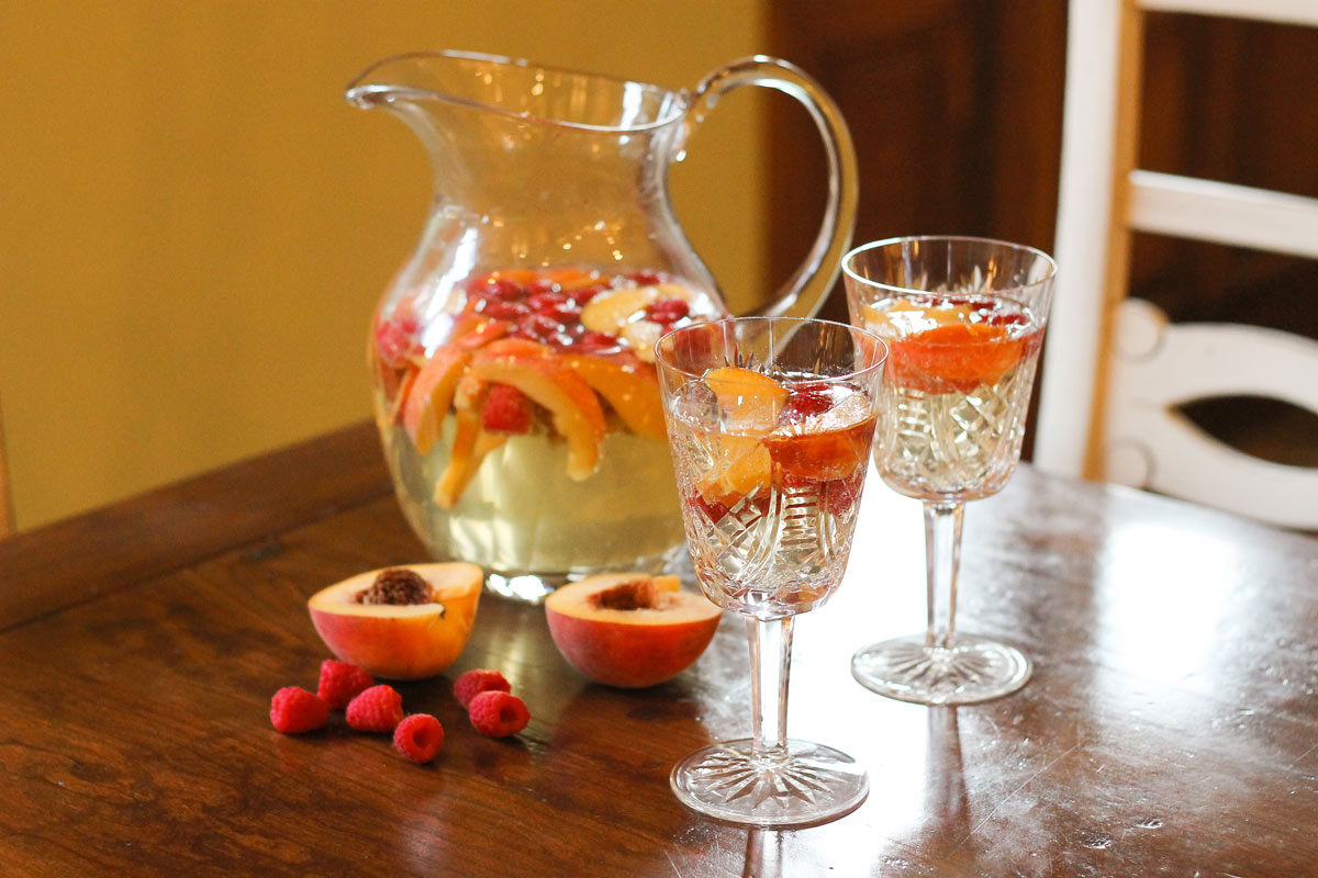 Sparkling Peach Sangria Recipe