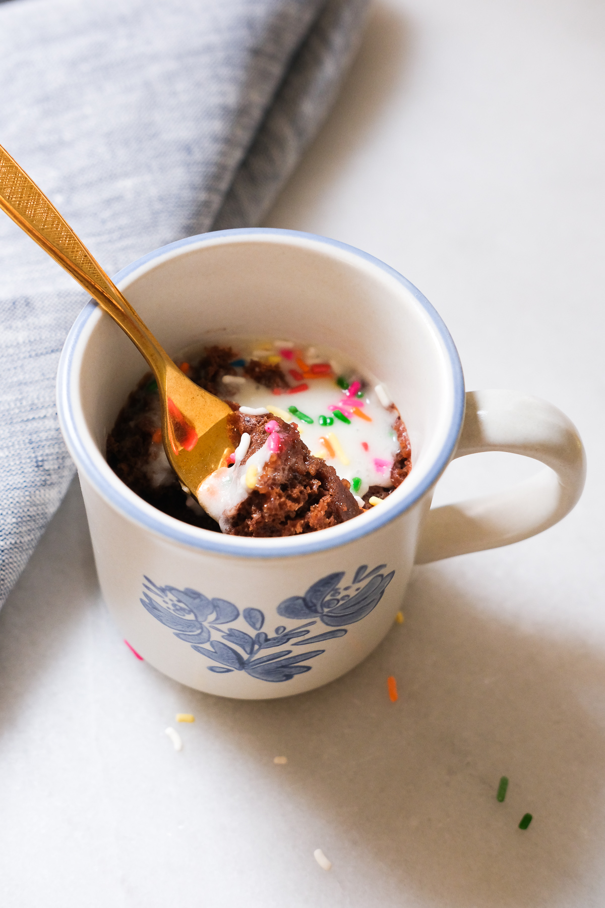 Chocolate & Vanilla Mug Cakes  Microwave Mug Cake in 90 seconds 